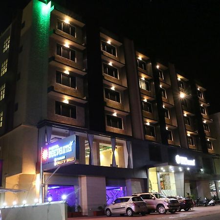Hotel Reevanta Даман Экстерьер фото