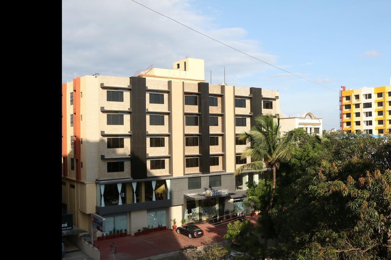Hotel Reevanta Даман Экстерьер фото