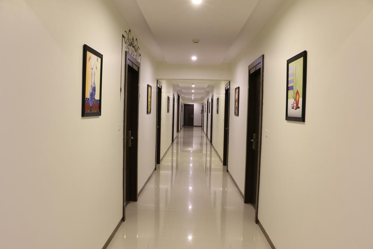 Hotel Reevanta Даман Экстерьер фото