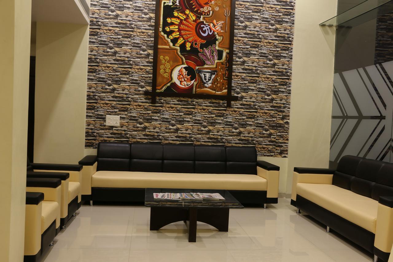 Hotel Reevanta Даман Экстерьер фото