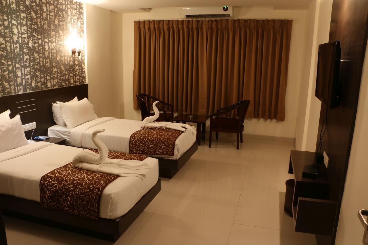 Hotel Reevanta Даман Экстерьер фото